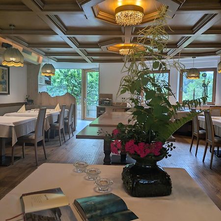 Hotel Alpenblick Sarentino Екстер'єр фото