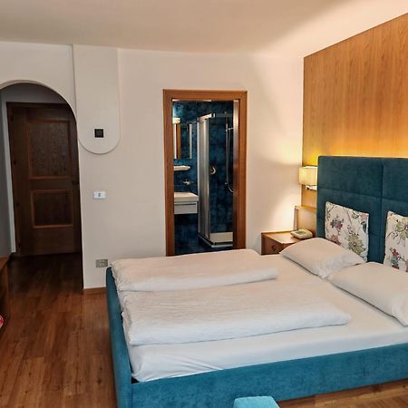 Hotel Alpenblick Sarentino Екстер'єр фото
