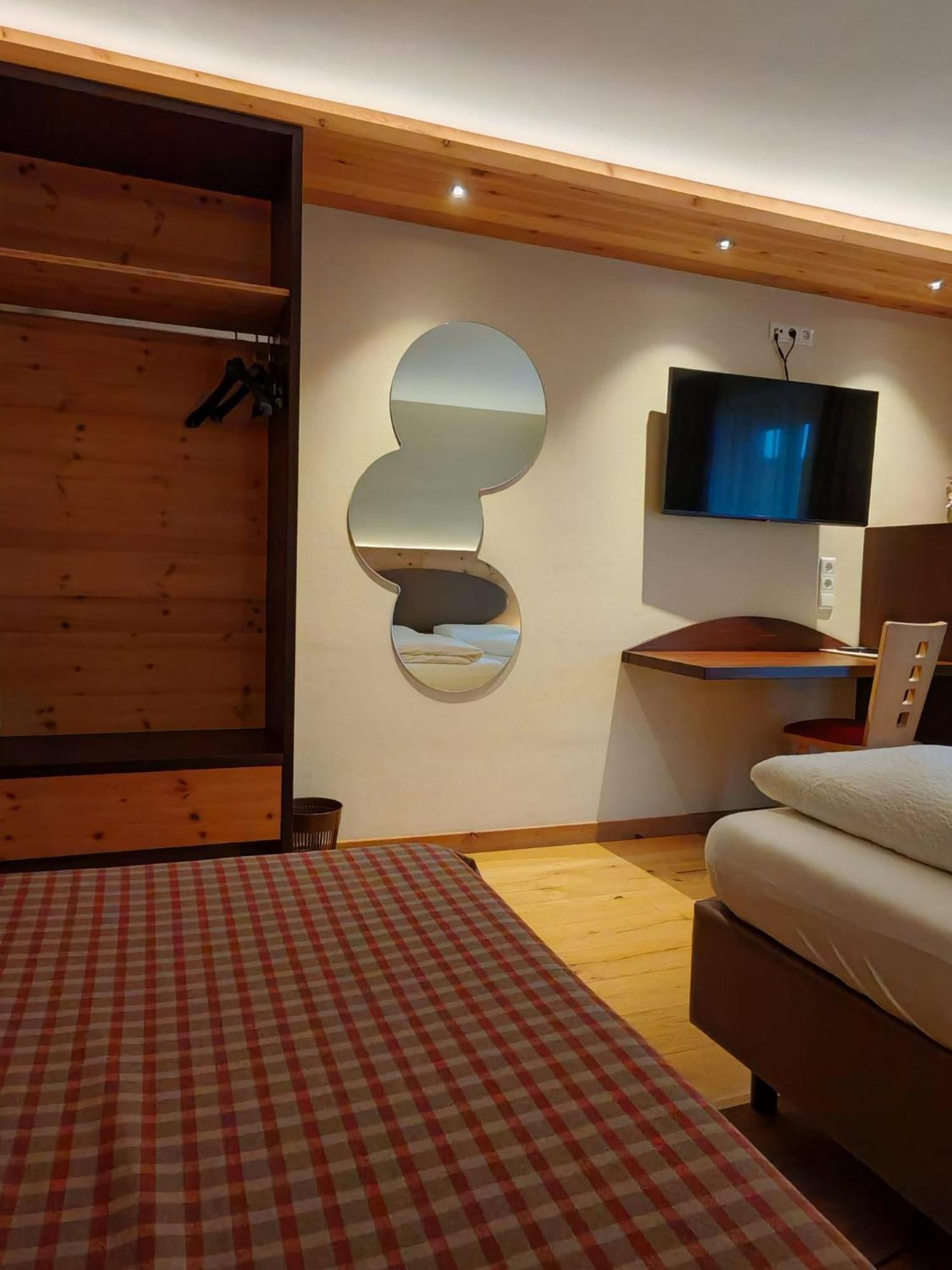 Hotel Alpenblick Sarentino Екстер'єр фото