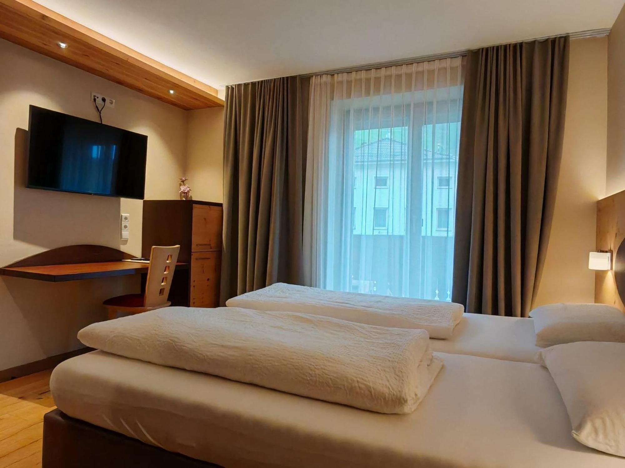 Hotel Alpenblick Sarentino Екстер'єр фото