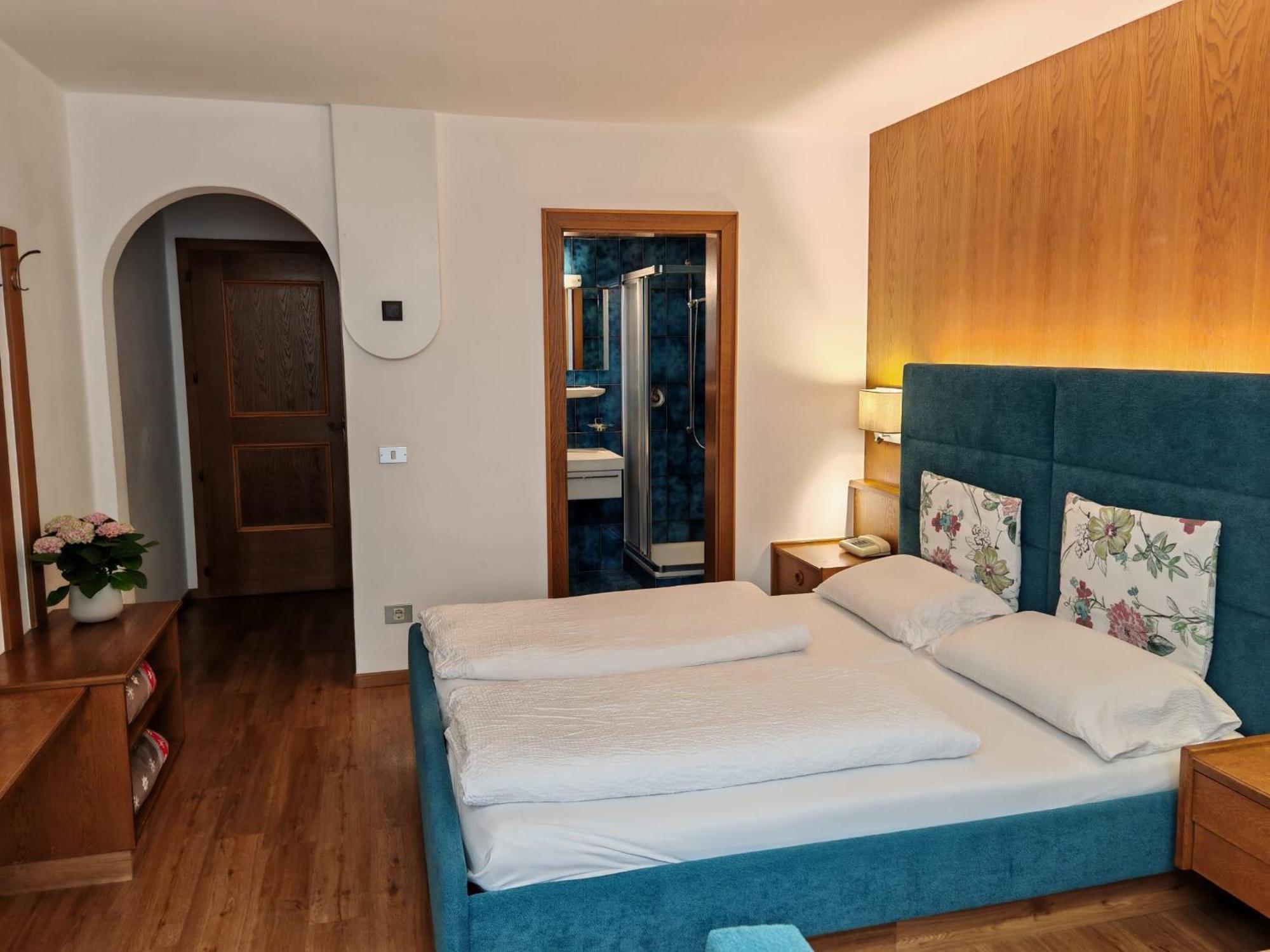 Hotel Alpenblick Sarentino Екстер'єр фото