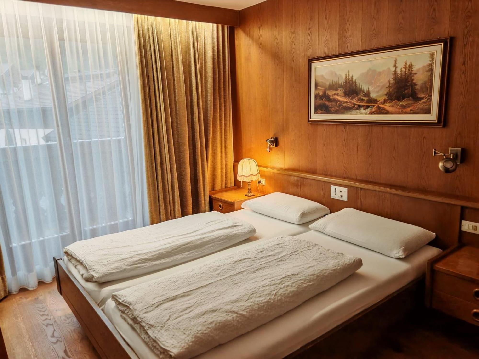 Hotel Alpenblick Sarentino Екстер'єр фото