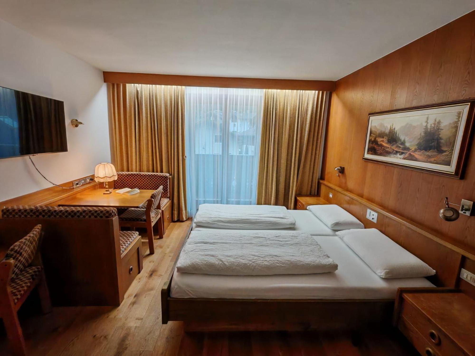 Hotel Alpenblick Sarentino Екстер'єр фото